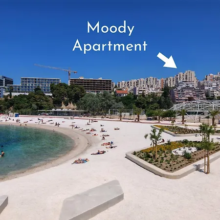 Apartment Moody With An Amazing View *